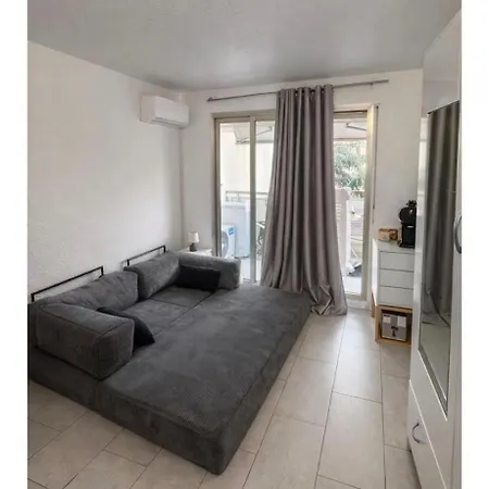 Center 2 Pieces H * Κάννες